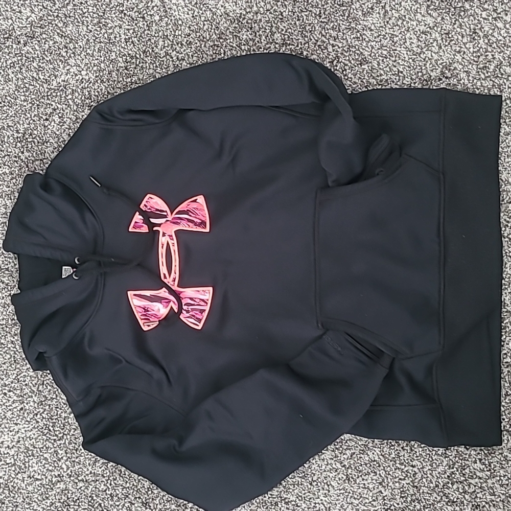 UNDER ARMOUR HOODIE